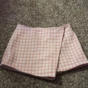 Windsor Pink and White Shorts Skirt!
